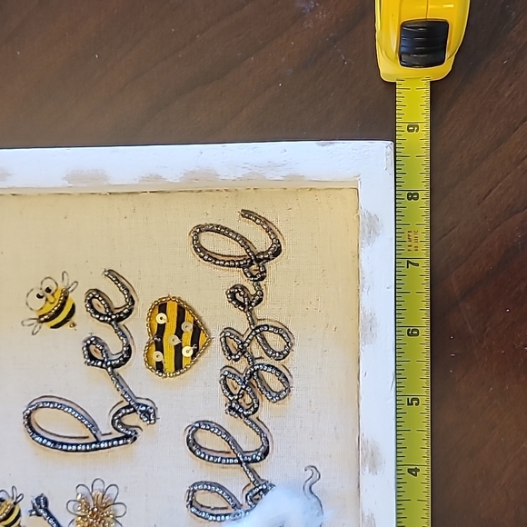 Bee Blessed pictures - Picture 4 of 7